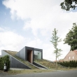 house-pibo-oyo-architects-residential-maldegem-belgium-green-roof_dezeen_1568_0