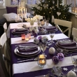 Ideas-para-decorar-el-comedor-en-color-morado-para-navidad