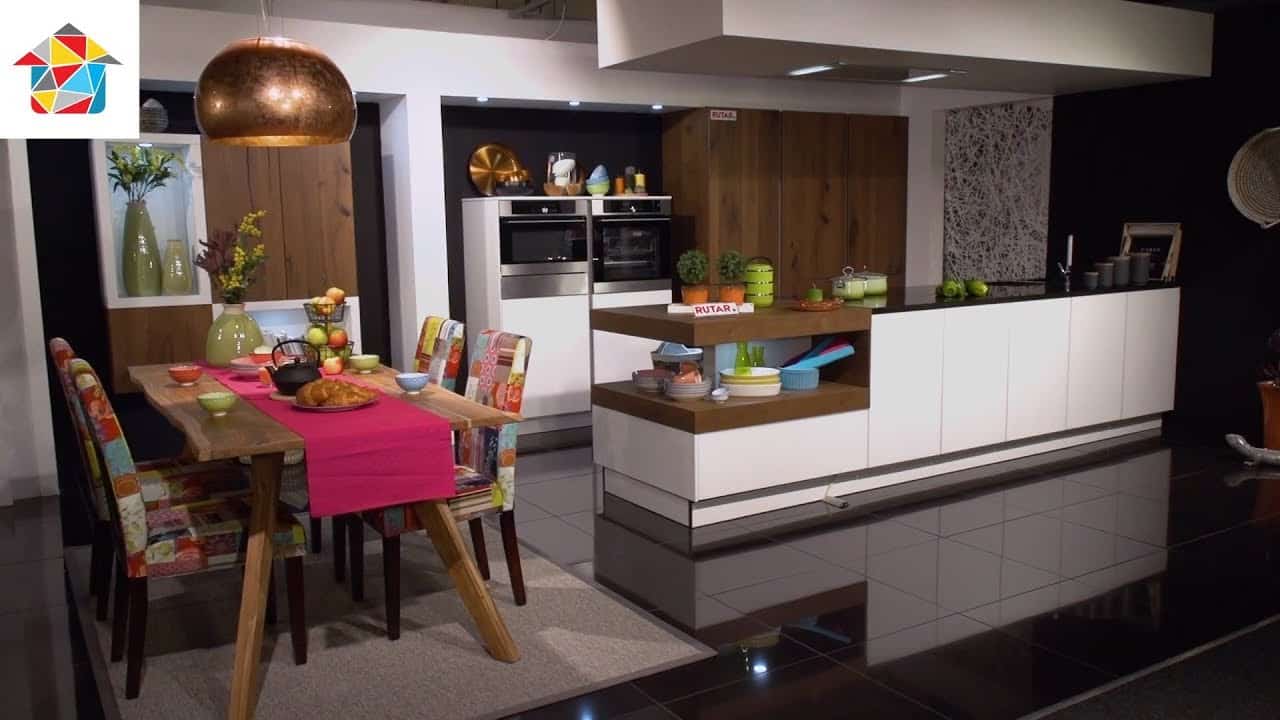 Tri stilske postavitve iste kuhinje