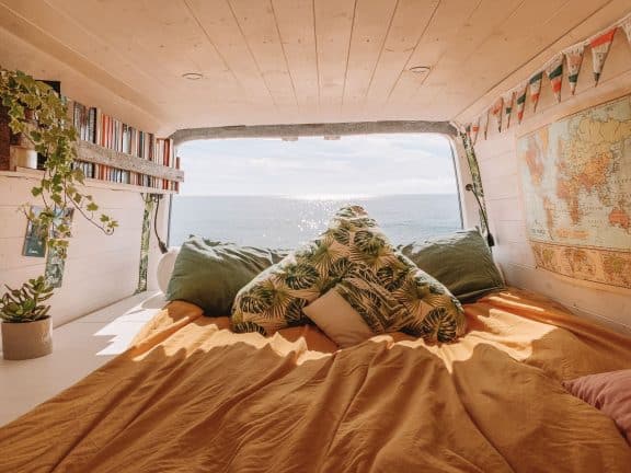 Novodobni nomadi: namesto domače postelje življenje na štirih kolesih