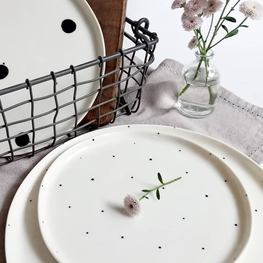 Petit atelier d’ Ursula: prefinjeni porcelanasti izdelki, ki jih navdihujejo cvetlice