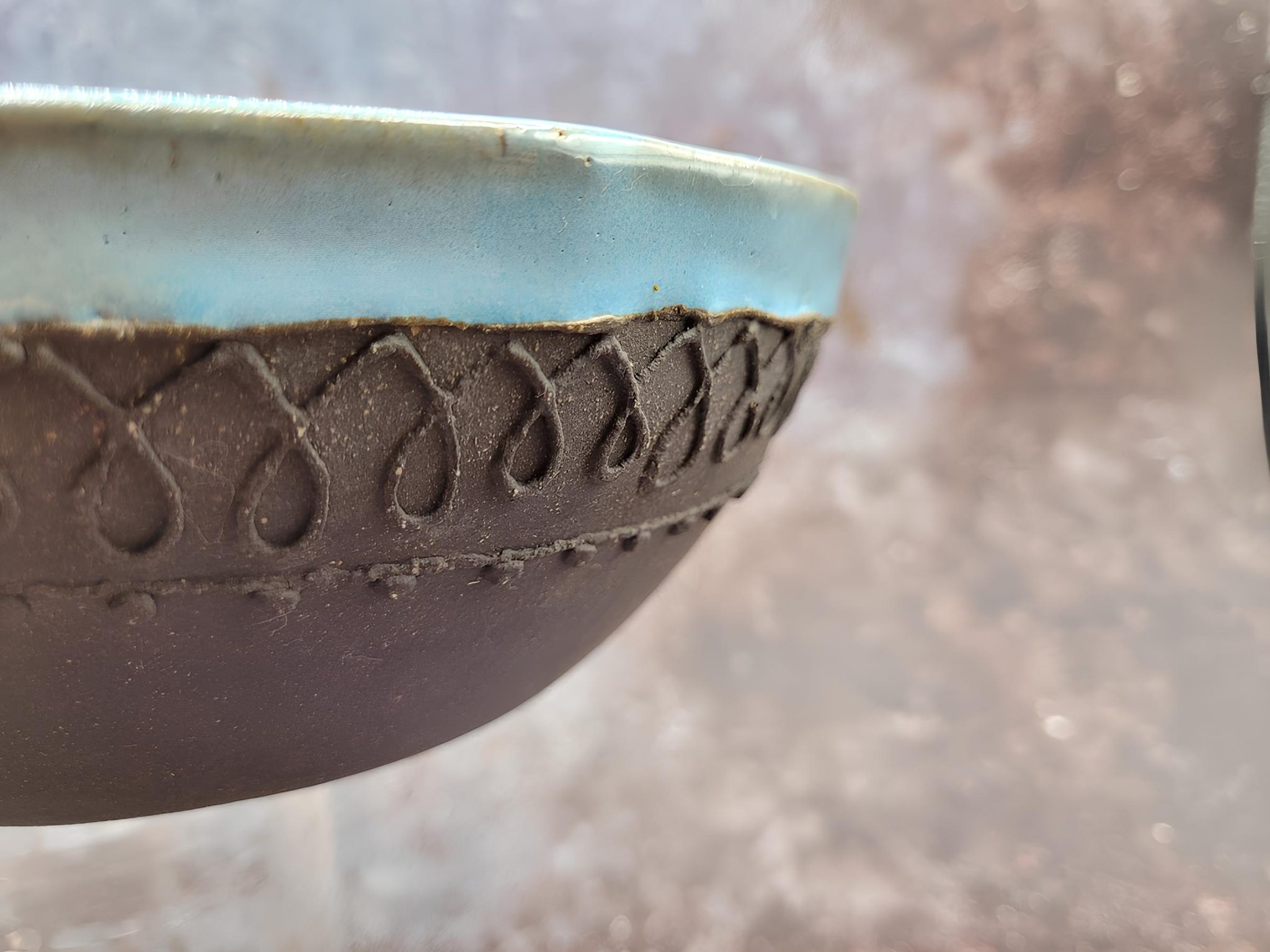 Aiwa Ceramics: keramika, ki navdih črpa iz narave in potovalnih vtisov