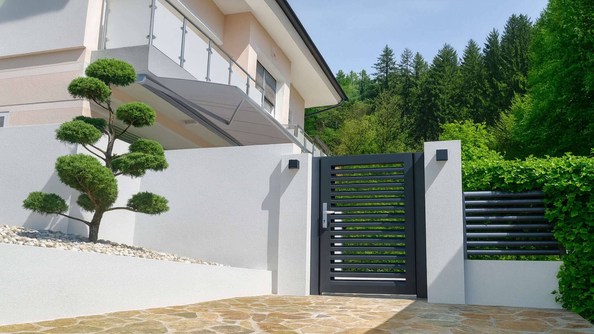 Preobrazite svoj dom z ograjo, ki kljubuje vetru, dežju in času