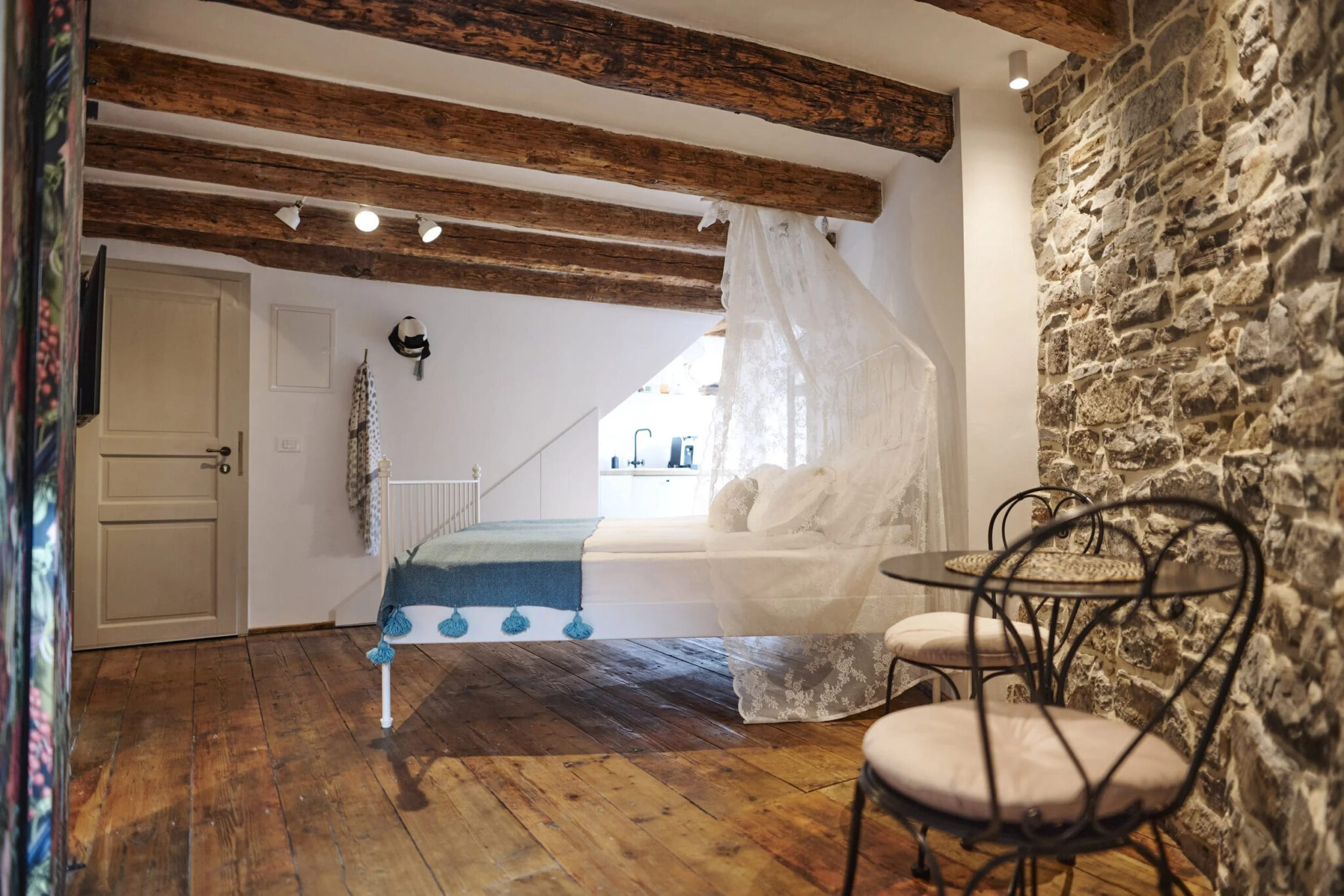 Stanovanje Džungla: umetnost majhne kvadrature