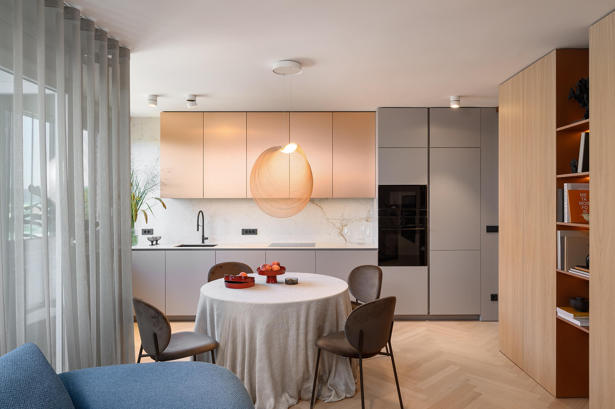 Domžalsko stanovanje je prostorno kljub majhni kvadraturi