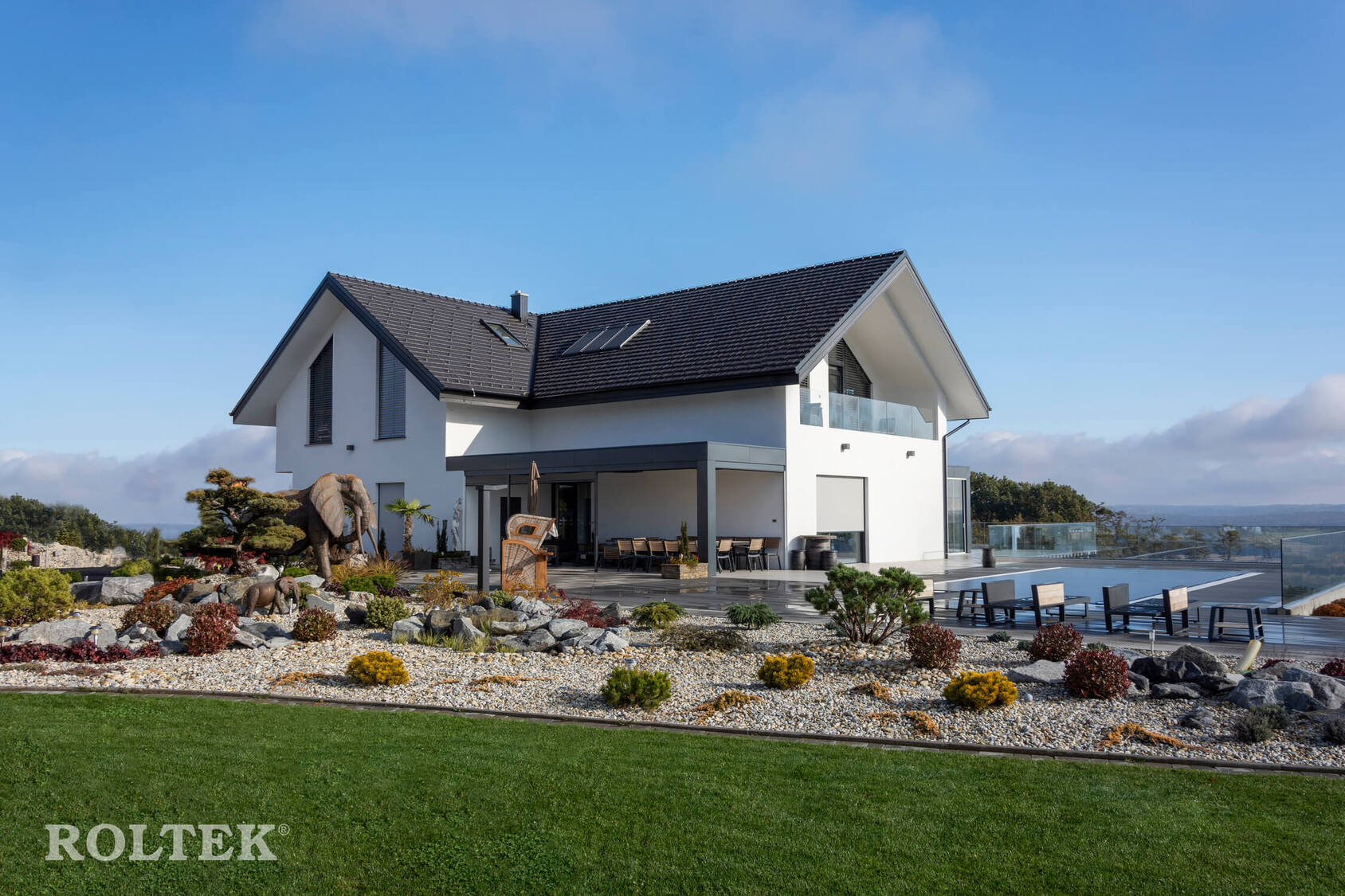 Tehnološko dovršena senčila so primerna za vsako okno