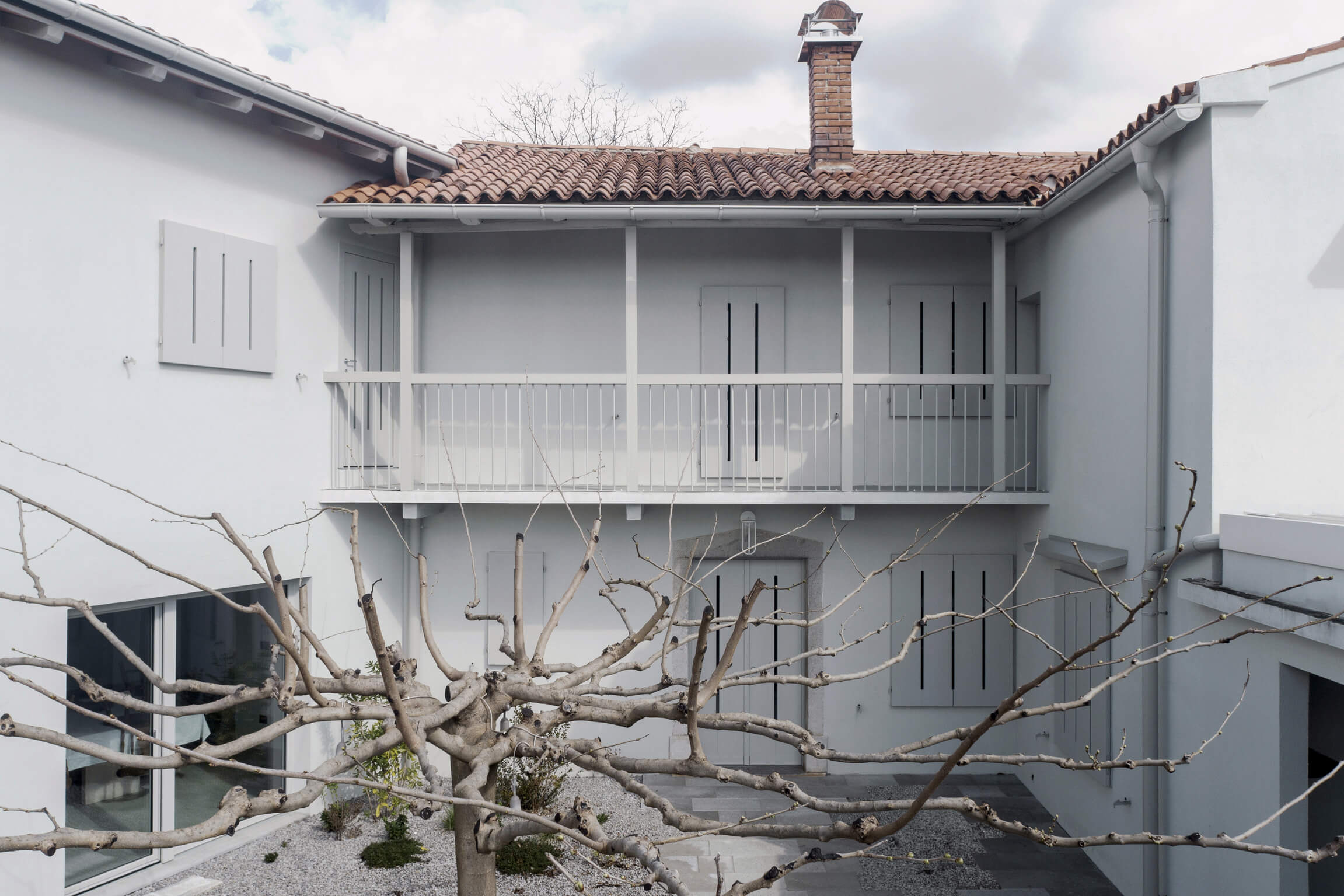 Ko kamen kraške domačije spregovori z glasom prednikov