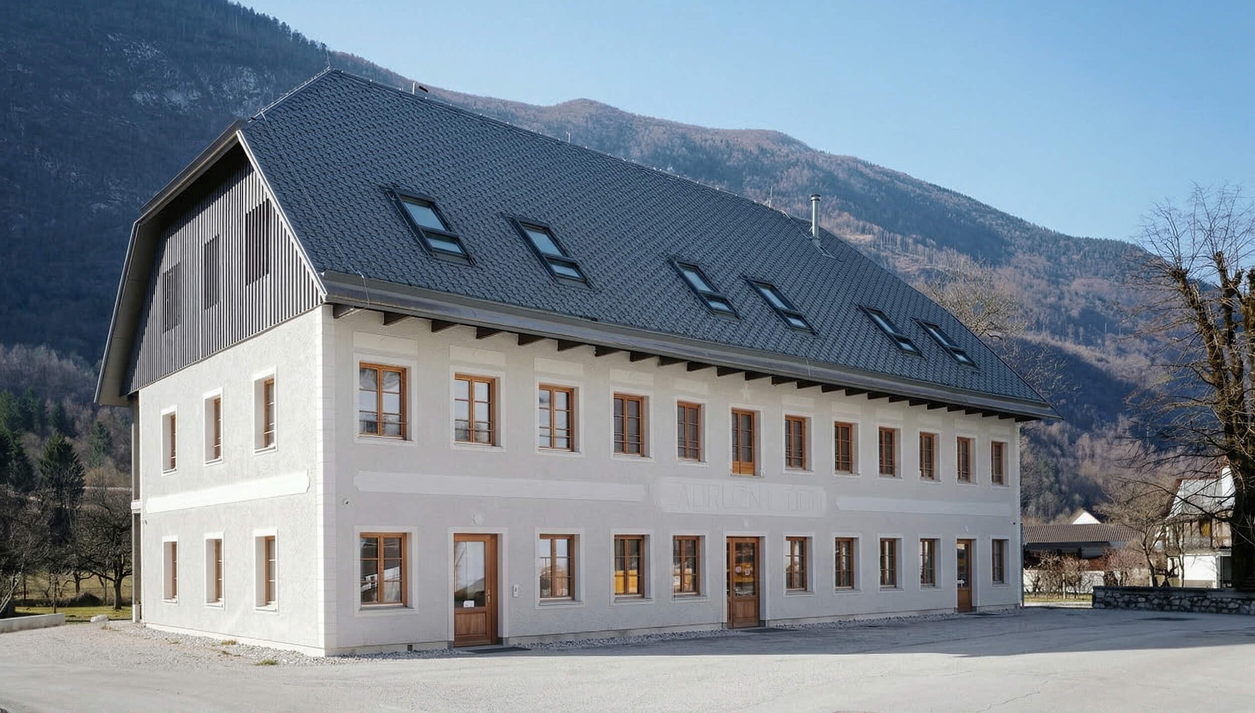 Zadružni dom Čezsoča: ko turizem v vas vrne prostor srečevanja